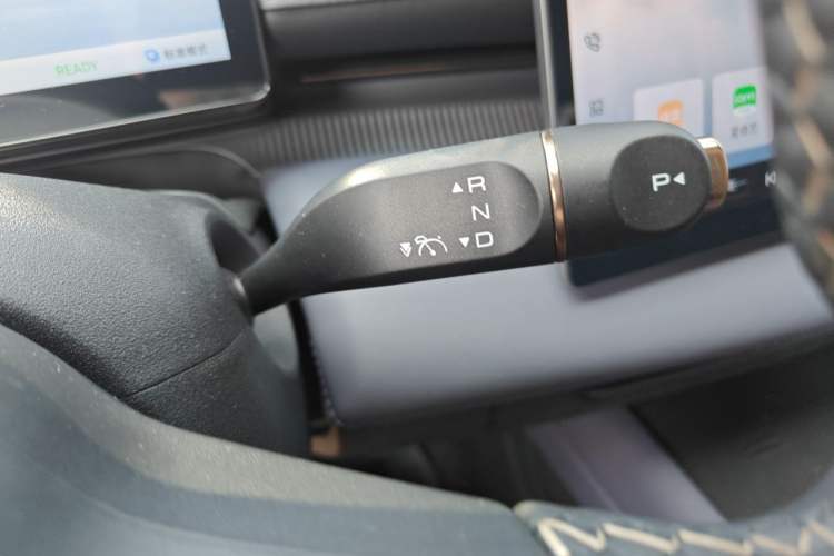 Used Baojun Enjoy 2025 All-Electric 600km Luxury Edition Gear Lever