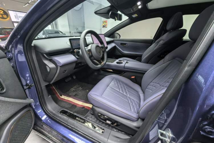 Used Baojun Enjoy 2025 Plug-in Hybrid 140km Luxury Edition Interior 2