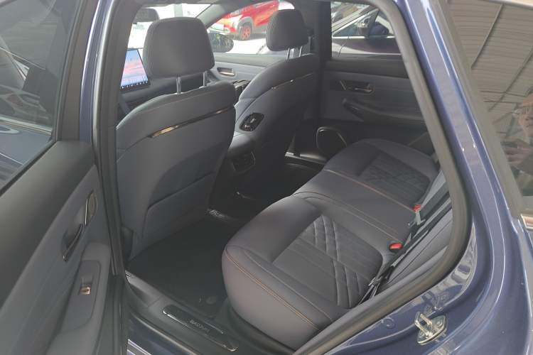 Used Baojun Enjoy 2025 Plug-in Hybrid 140km Luxury Edition Left Rear Seat