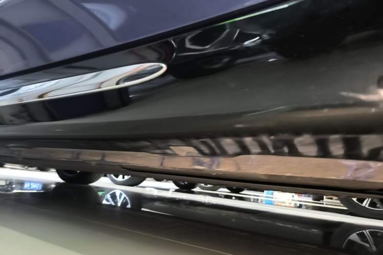 Used Baojun Enjoy 2025 All-Electric 600km Luxury Edition Left Side Sill