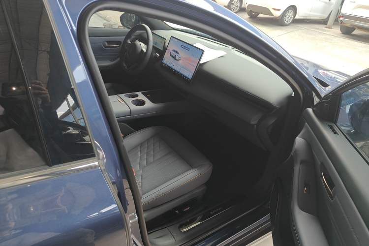 Used Baojun Enjoy 2025 Plug-in Hybrid 140km Luxury Edition Right Front Seat