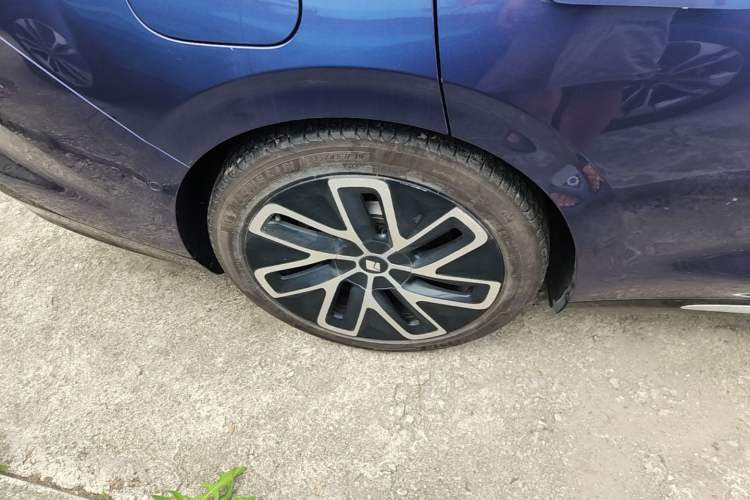Used Baojun Enjoy 2025 Plug-in Hybrid 140km Luxury Edition Right Rear Wheel Hub