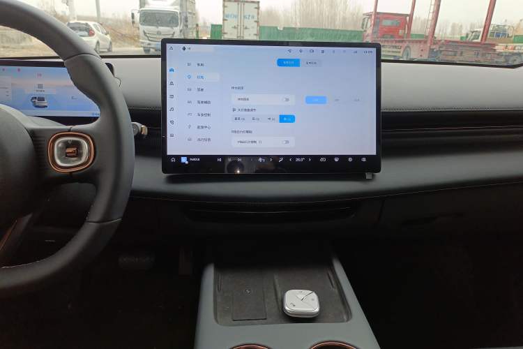 Used Baojun Enjoy 2025 All-Electric 600km Luxury Edition Audio And AC Panel