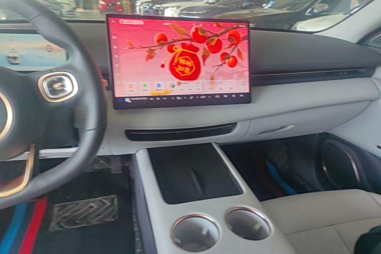 Used Baojun Enjoy 2025 Plug-in Hybrid 140km Luxury Edition Audio And AC Panel
