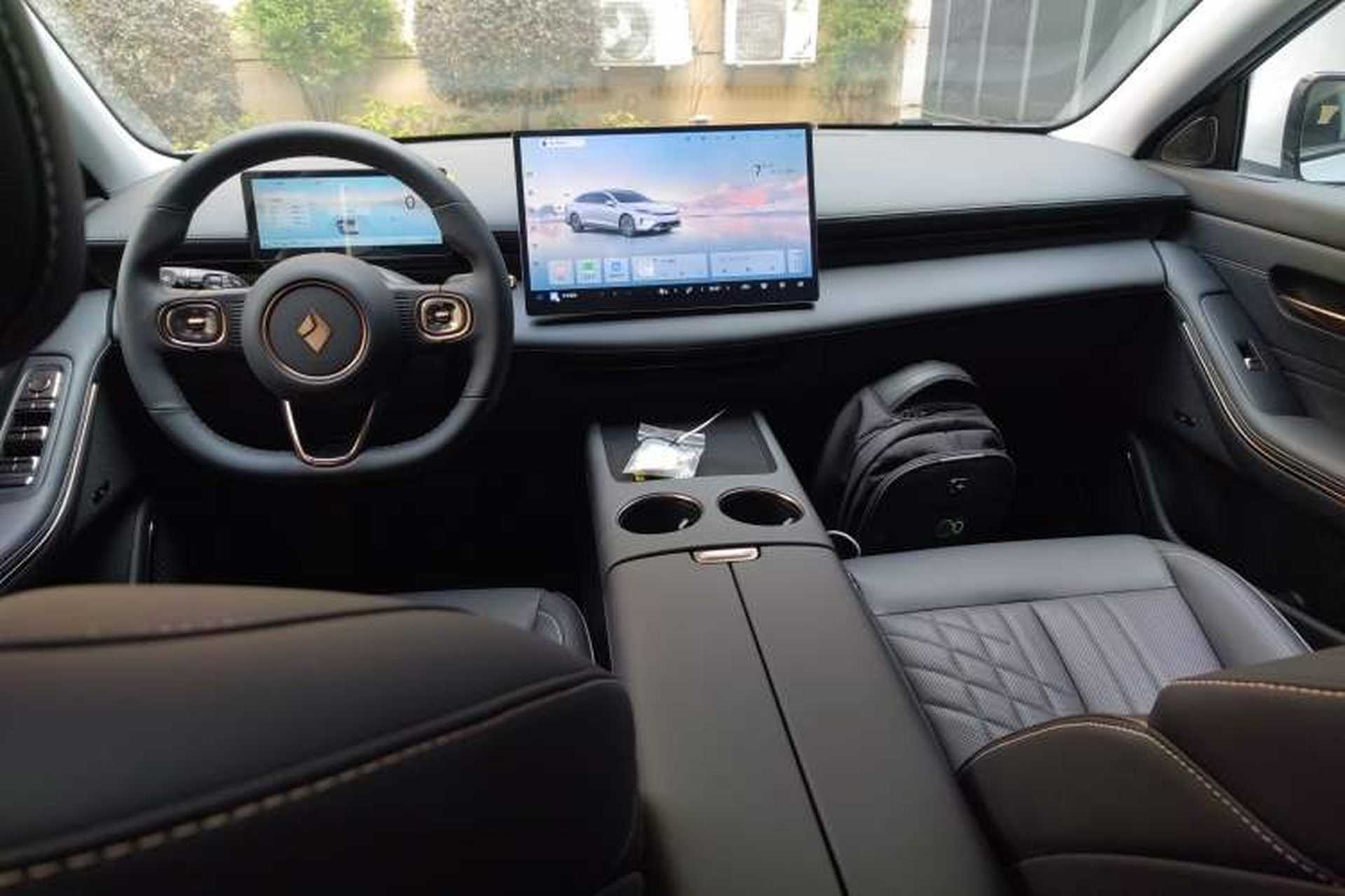 Used Baojun Enjoy 2025 Plug-in Hybrid 140km Luxury Edition Center Console