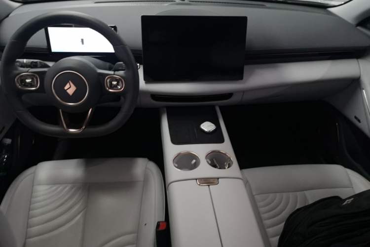 Used Baojun Enjoy 2025 All-Electric 600km Luxury Edition Center Console