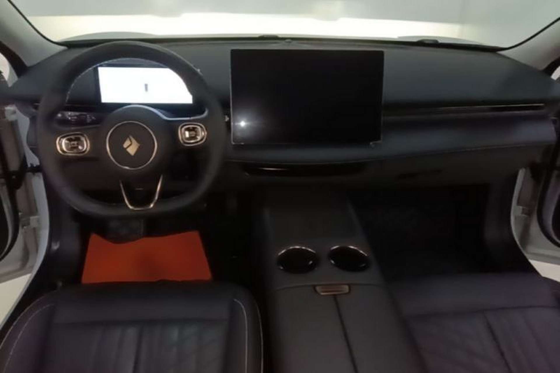 Used Baojun Enjoy 2025 All-Electric 600km Luxury Edition Center Console