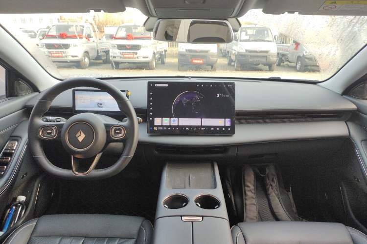 Used Baojun Enjoy 2025 All-Electric 600km Luxury Edition Center Console