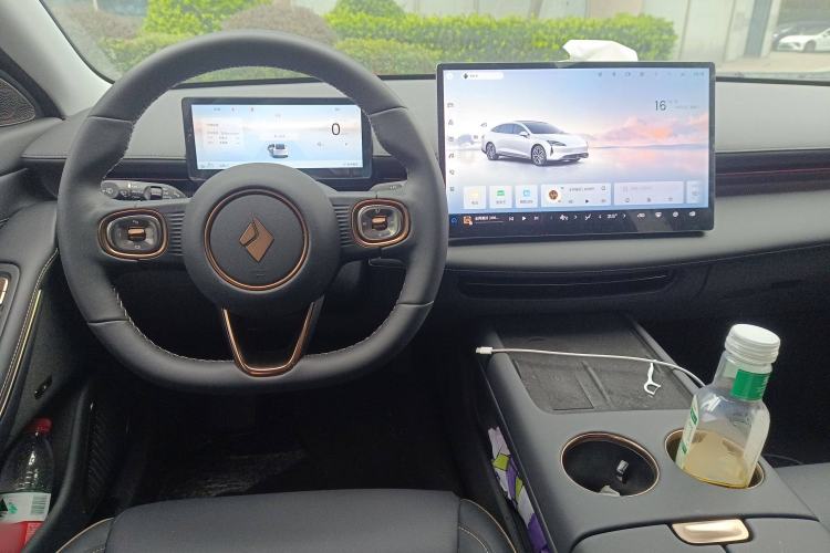 Used Baojun Enjoy 2025 All-Electric 600km Luxury Edition Center Console