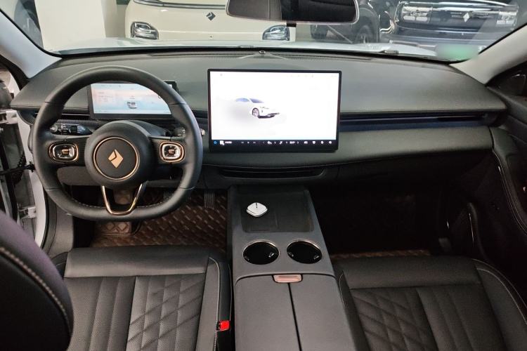 Used Baojun Enjoy 2025 All-Electric 600km Standard Version Center Console