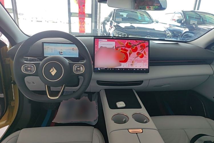 Used Baojun Enjoy 2025 Plug-in Hybrid 140km Luxury Edition Center Console
