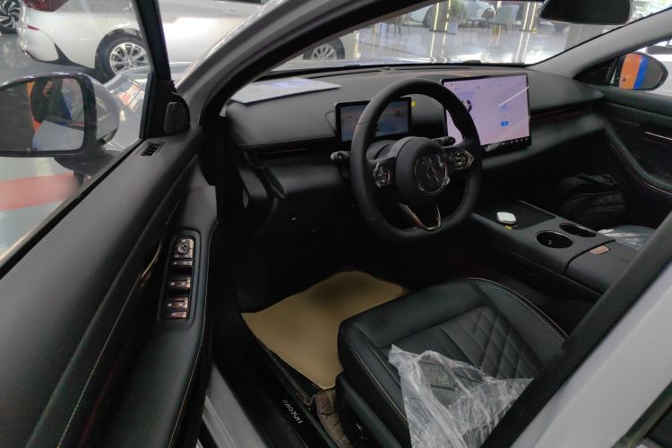 Used Baojun Enjoy 2025 Plug-in Hybrid 140km Luxury Edition Driver Seat