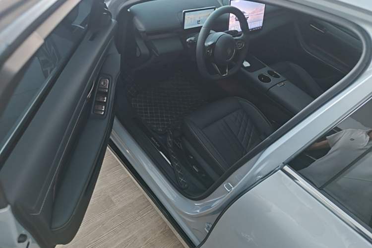 Used Baojun Enjoy 2025 Plug-in Hybrid 140km Luxury Edition Driver Seat