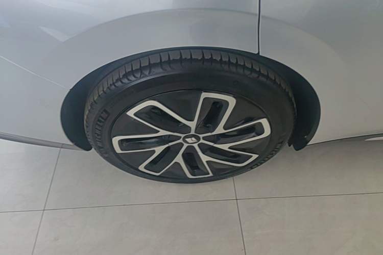 Used Baojun Enjoy 2025 Plug-in Hybrid 140km Luxury Edition Exterior 5