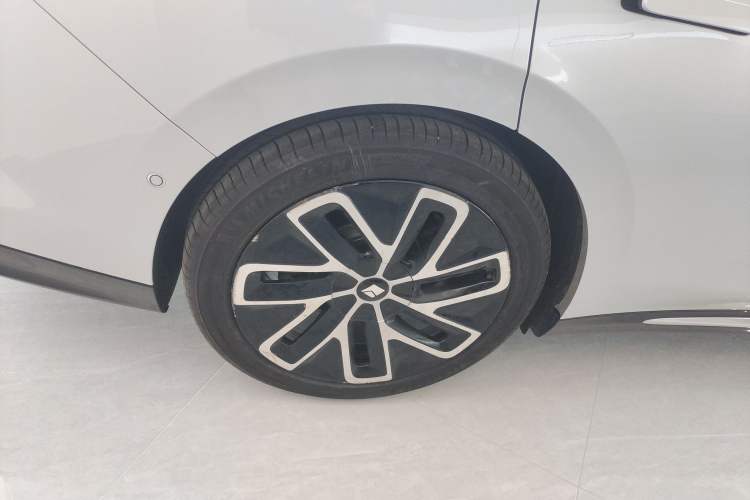 Used Baojun Enjoy 2025 All-Electric 600km Luxury Edition Exterior 8