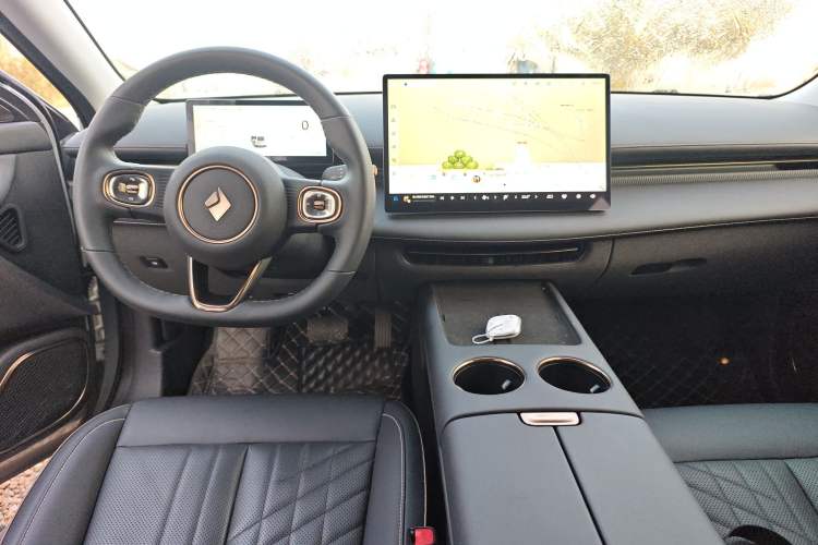 Used Baojun Enjoy 2025 Plug-in Hybrid 140km Luxury Edition Interior 2