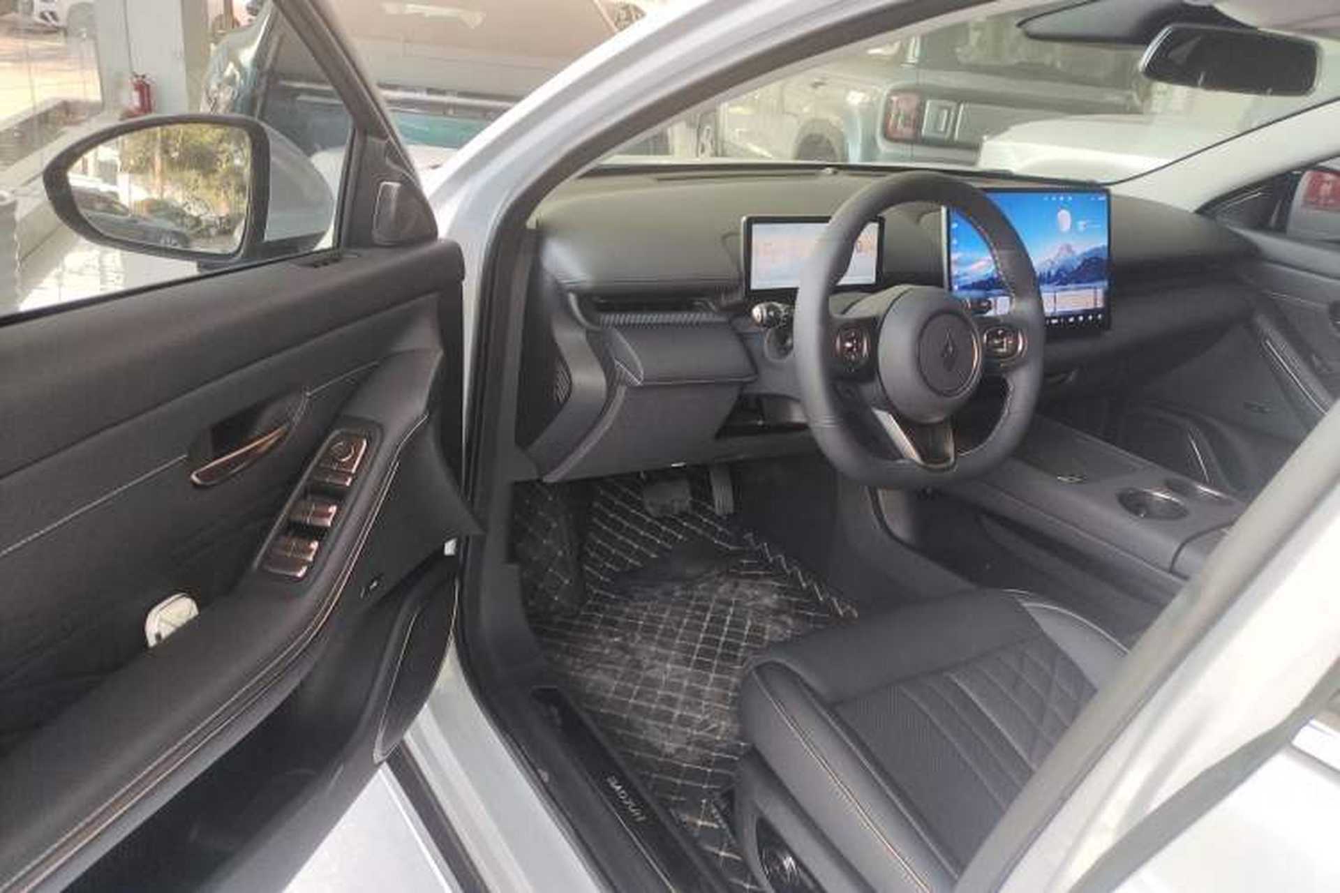 Used Baojun Enjoy 2025 All-Electric 600km Luxury Edition Interior 3