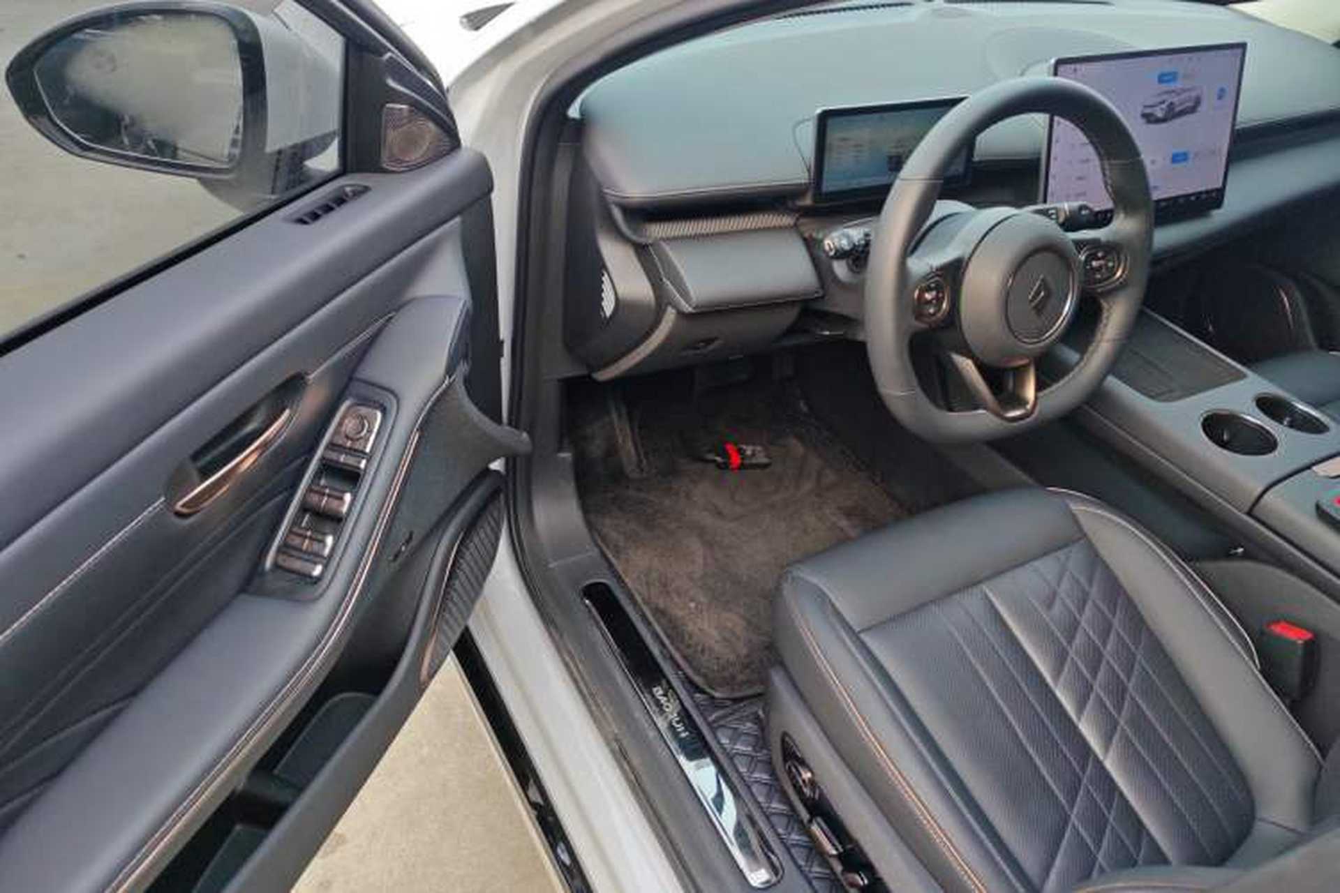 Used Baojun Enjoy 2025 Plug-in Hybrid 140km Luxury Edition Interior 3