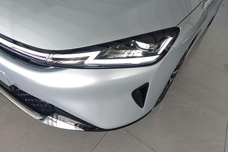 Used Baojun Enjoy 2025 Plug-in Hybrid 140km Luxury Edition Left Front Headlight
