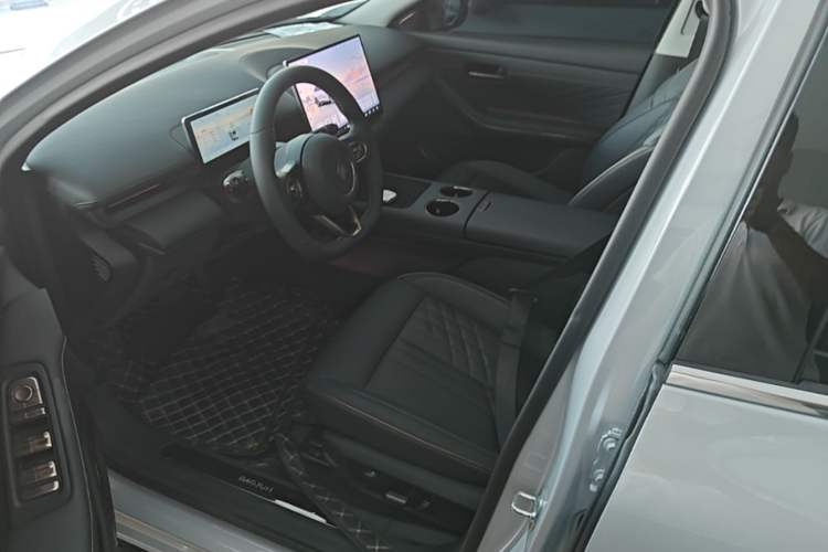 Used Baojun Enjoy 2025 Plug-in Hybrid 140km Luxury Edition Left Front Seat