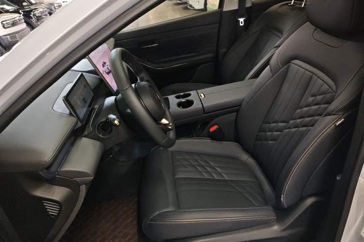 Used Baojun Enjoy 2025 All-Electric 600km Standard Version Left Front Seat