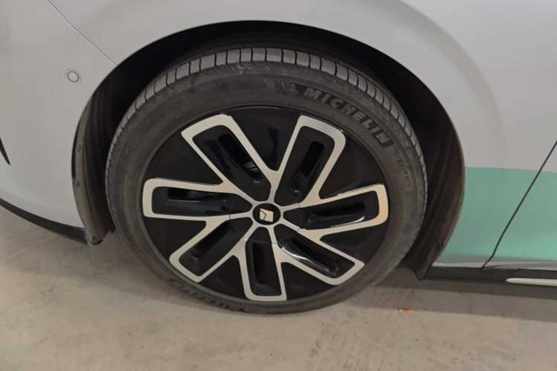 Used Baojun Enjoy 2025 Plug-in Hybrid 140km Luxury Edition Left Front Wheel Hub