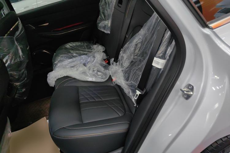 Used Baojun Enjoy 2025 Plug-in Hybrid 140km Luxury Edition Left Rear Seat