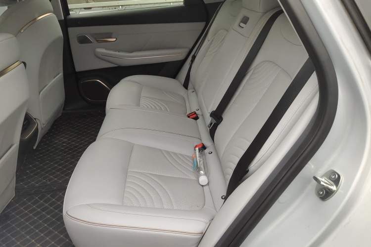 Used Baojun Enjoy 2025 All-Electric 600km Luxury Edition Left Rear Seat