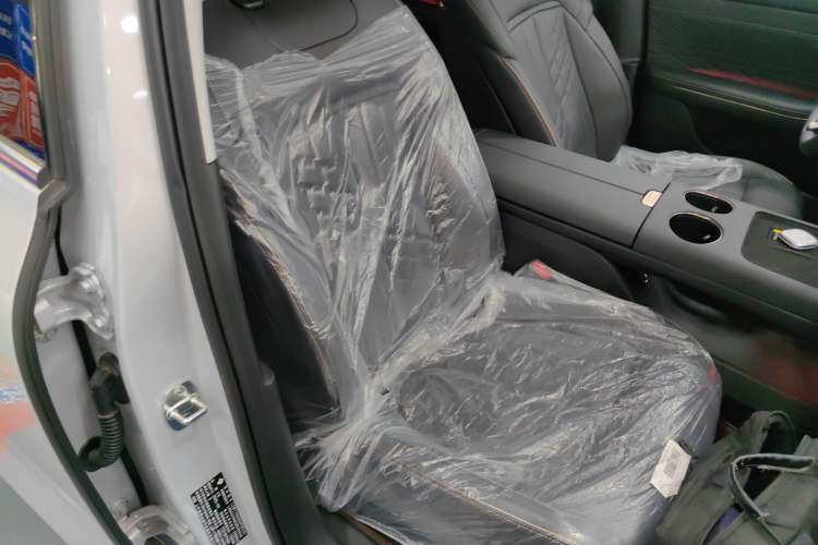 Used Baojun Enjoy 2025 Plug-in Hybrid 140km Luxury Edition Right Front Seat