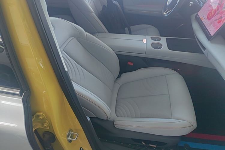 Used Baojun Enjoy 2025 Plug-in Hybrid 140km Luxury Edition Right Front Seat