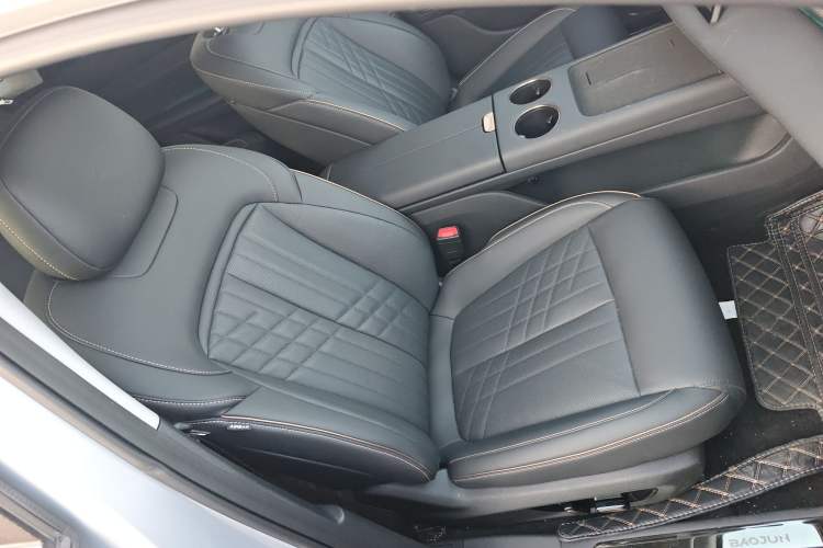 Used Baojun Enjoy 2025 Plug-in Hybrid 140km Luxury Edition Right Front Seat