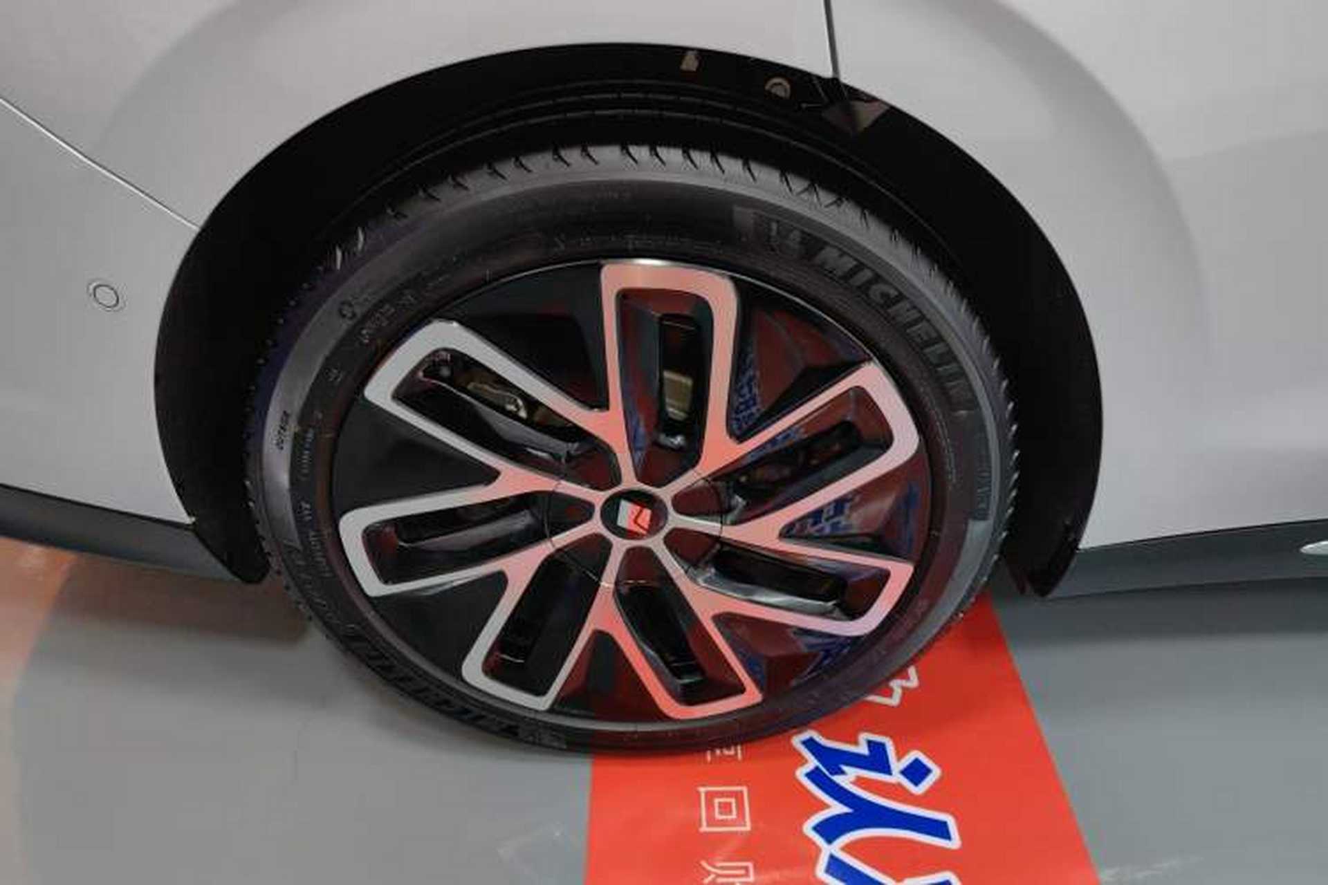Used Baojun Enjoy 2025 Plug-in Hybrid 140km Luxury Edition Right Rear Wheel Hub