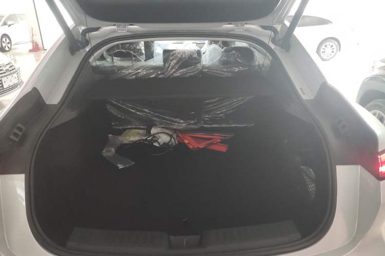 Used Baojun Enjoy 2025 Plug-in Hybrid 140km Luxury Edition Trunk