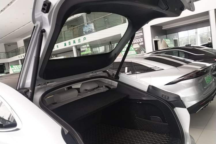 Used Baojun Enjoy 2025 All-Electric 600km Luxury Edition Trunk
