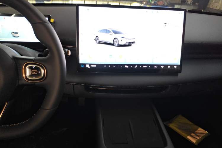 Used Baojun Enjoy 2025 Plug-in Hybrid 140km Standard Version Audio And AC Panel