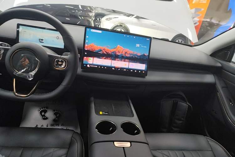 Used Baojun Enjoy 2025 Plug-in Hybrid 140km Luxury Edition Audio And AC Panel