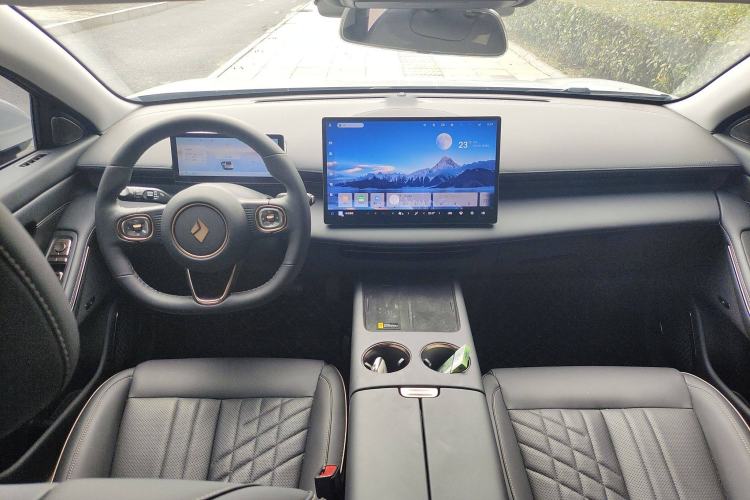 Used Baojun Enjoy 2025 All-Electric 600km Luxury Edition Center Console