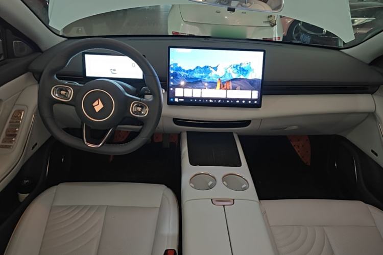 Used Baojun Enjoy 2025 All-Electric 600km Luxury Edition Center Console