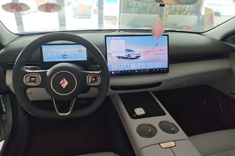 Used Baojun Enjoy 2025 Plug-in Hybrid 140km Luxury Edition Center Console