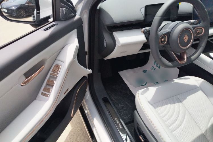 Used Baojun Enjoy 2025 Plug-in Hybrid 140km Standard Version Driver Seat