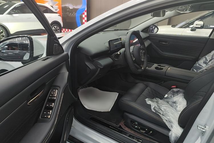 Used Baojun Enjoy 2025 Plug-in Hybrid 140km Luxury Edition Driver Seat