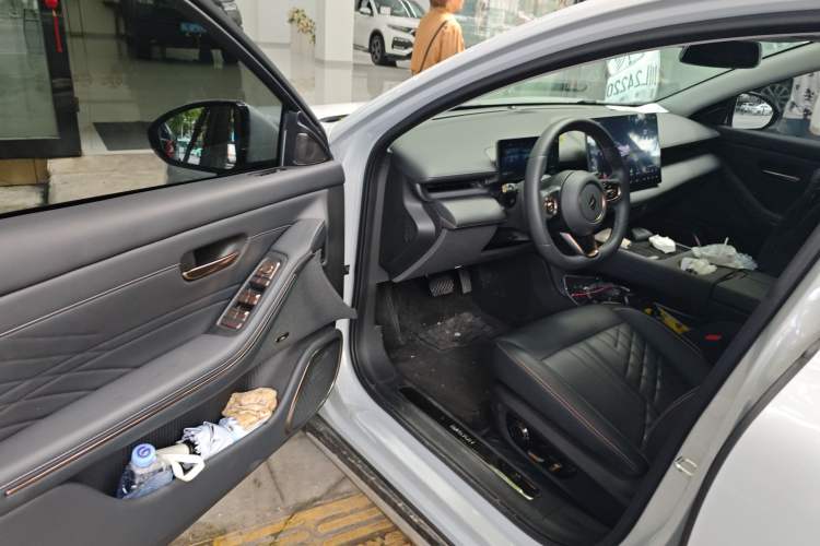 Used Baojun Enjoy 2025 All-Electric 600km Luxury Edition Driver Seat