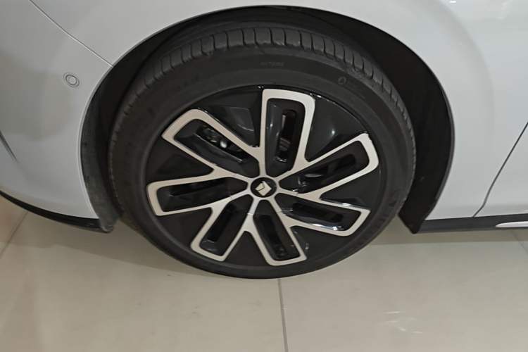 Used Baojun Enjoy 2025 All-Electric 600km Luxury Edition Exterior 4