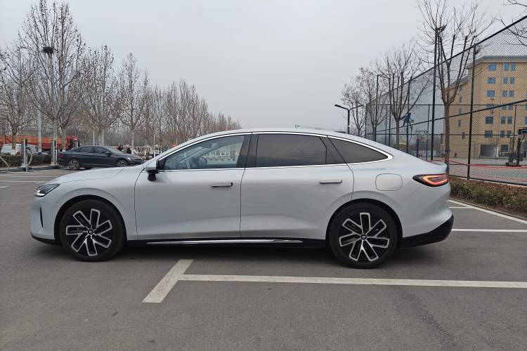 Used Baojun Enjoy 2025 Plug-in Hybrid 140km Luxury Edition Exterior 4