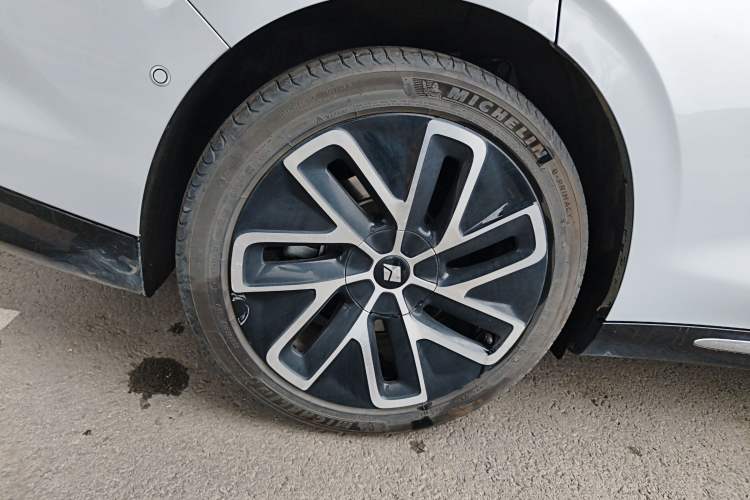 Used Baojun Enjoy 2025 Plug-in Hybrid 140km Luxury Edition Exterior 5