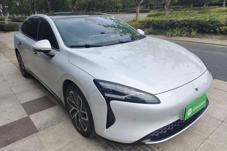 Used Baojun Enjoy 2025 All-Electric 600km Luxury Edition Front Right 45 Deg