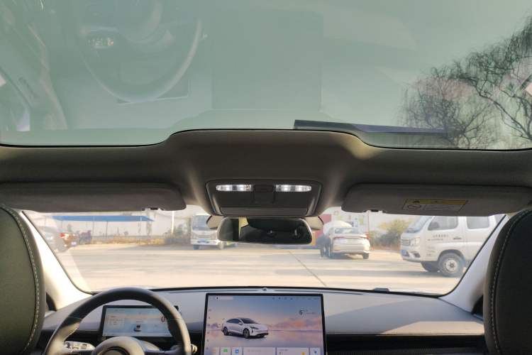 Used Baojun Enjoy 2025 All-Electric 600km Luxury Edition Headliner