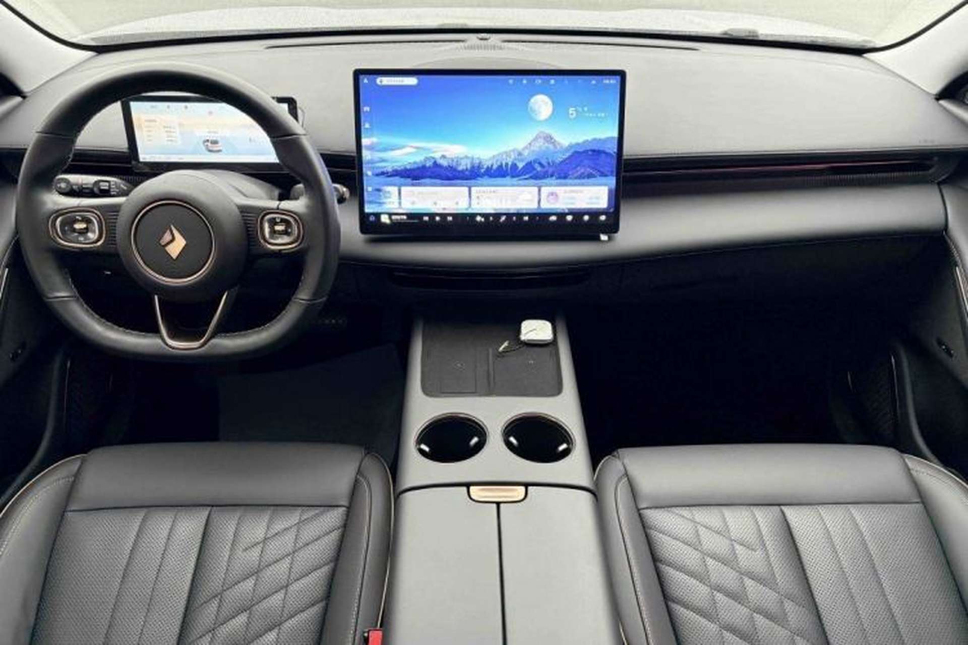 Used Baojun Enjoy 2025 Plug-in Hybrid 140km Luxury Edition Interior 1