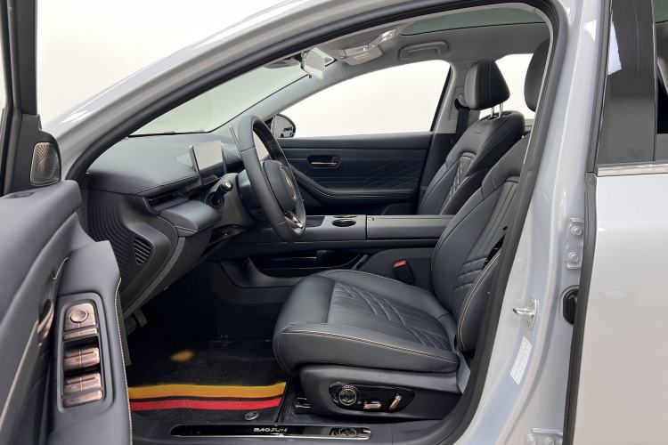Used Baojun Enjoy 2025 All-Electric 600km Luxury Edition Interior 11