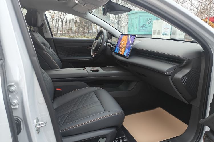 Used Baojun Enjoy 2025 Plug-in Hybrid 140km Luxury Edition Interior 3